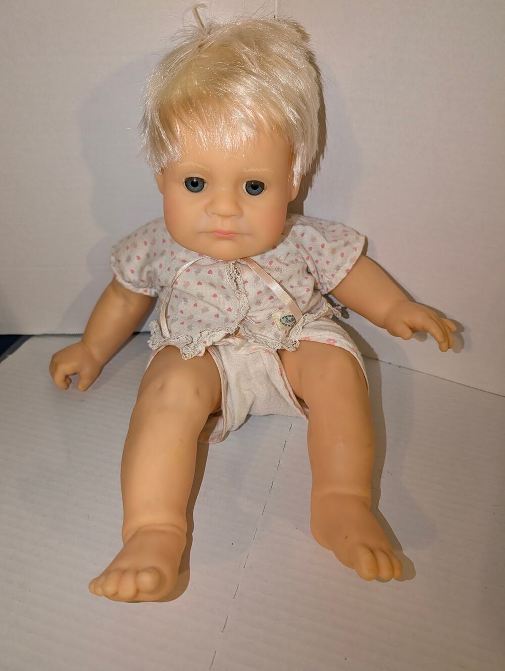 1986 Hasbro 18" Real Baby Judith Turner Doll Weighted Soft Body Blonde